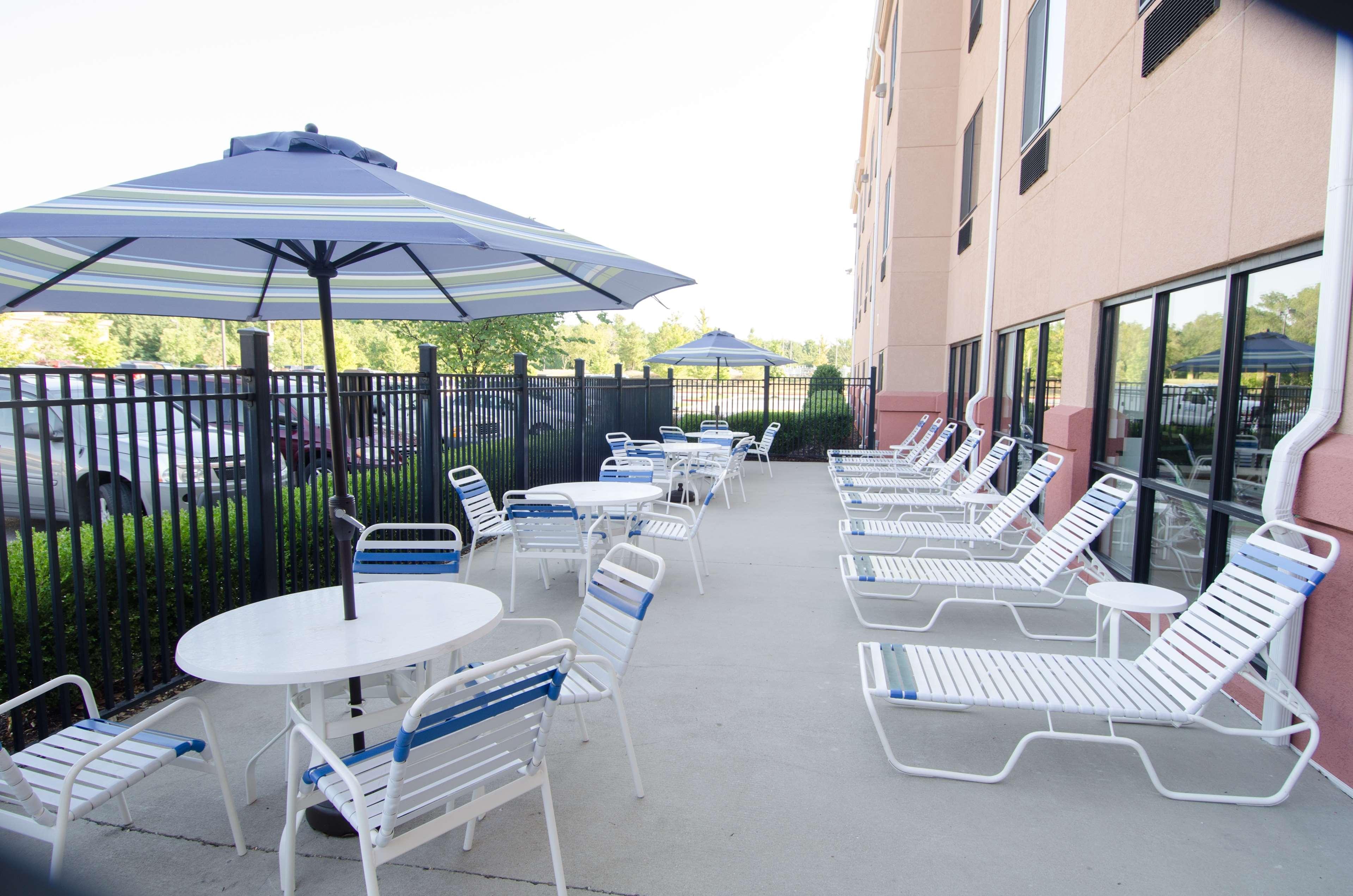 Best Western Plus Castlerock Inn & Suites Bentonville Eksteriør bilde