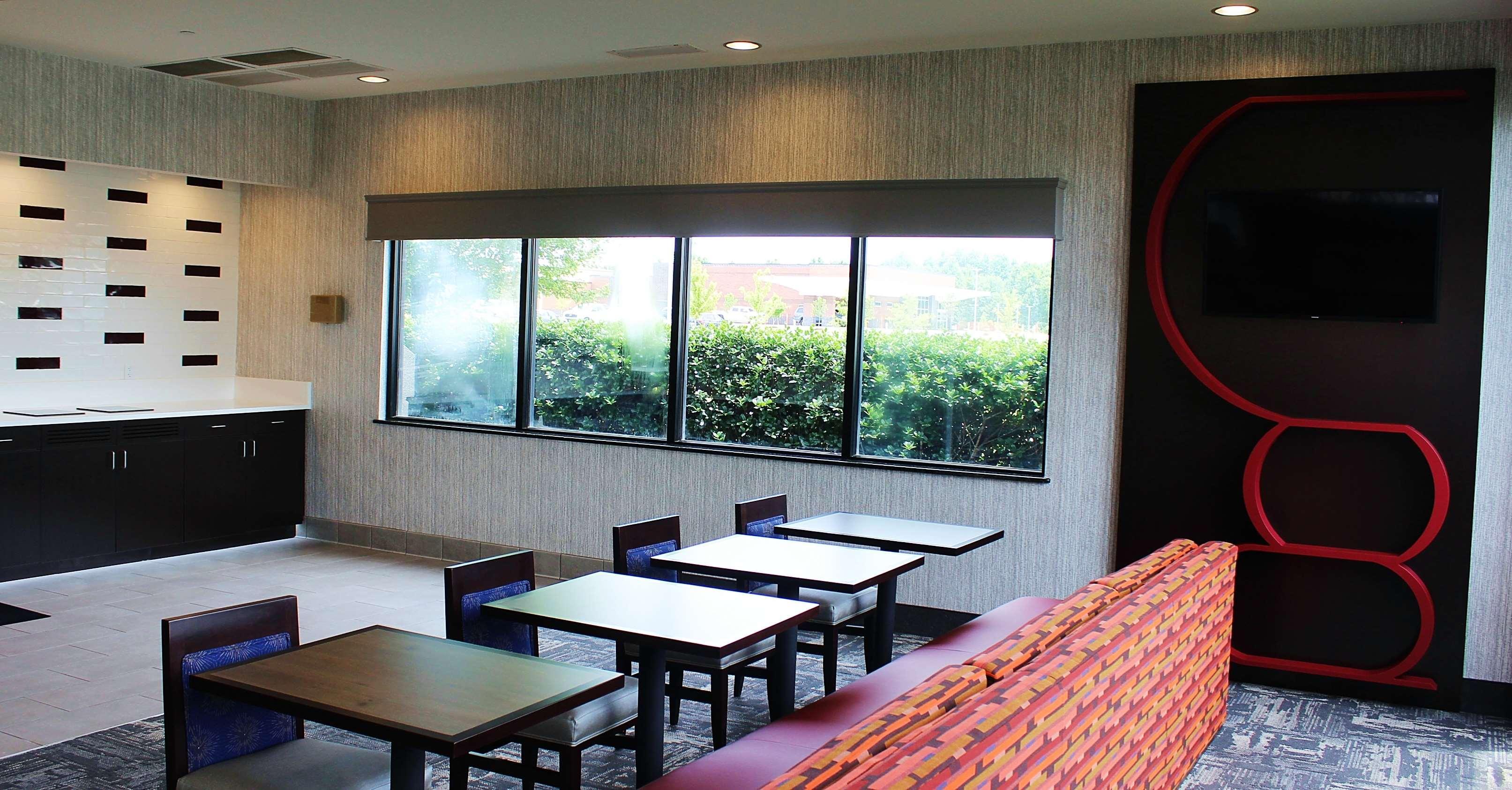 Best Western Plus Castlerock Inn & Suites Bentonville Eksteriør bilde